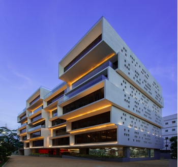 大楼外墙灯光设计